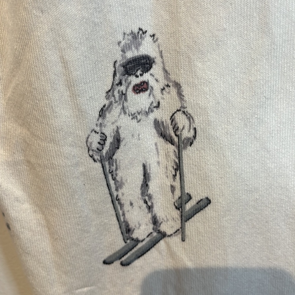 Gilly Hicks tree print/skiing yeti 2pc. Pyjama set in white size small NWT - Picture 9 of 16